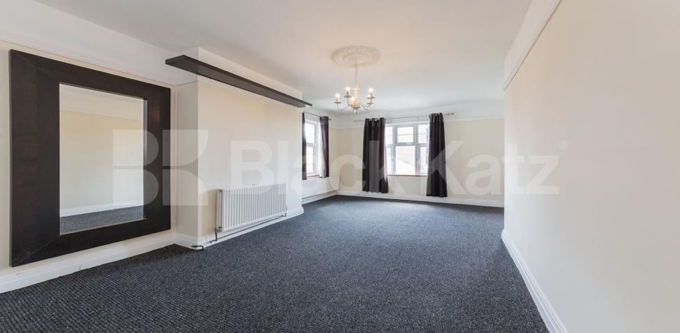 			New Instruction!, Studio Apartment, 1 bath, 1 reception Flat			 Chestnut Court, Middle Lane, Crouch End / Hornsey